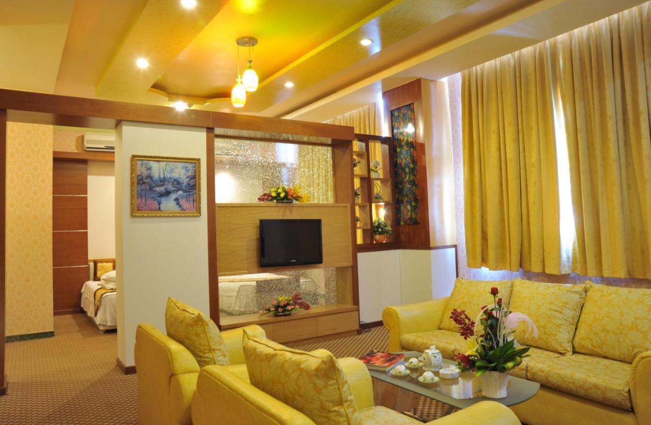 โรงแรมถั่งลอย Thu Dau Mot ภายนอก รูปภาพ