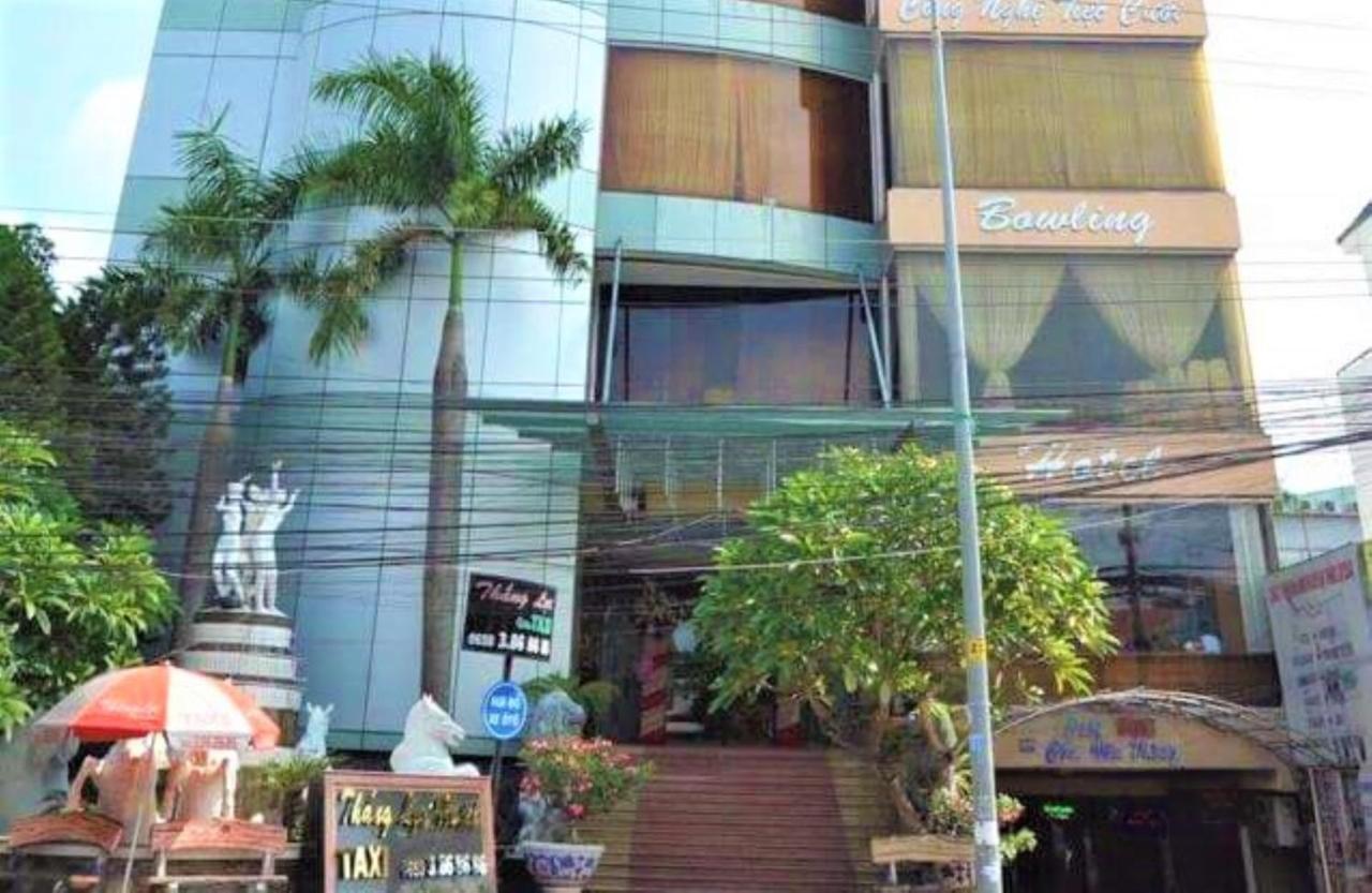 โรงแรมถั่งลอย Thu Dau Mot ภายนอก รูปภาพ